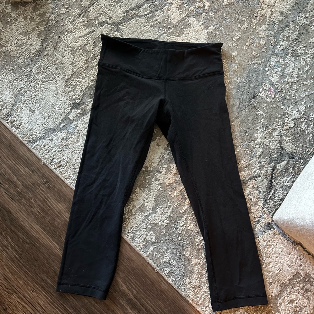 Very cropped vintage lulu align leggings